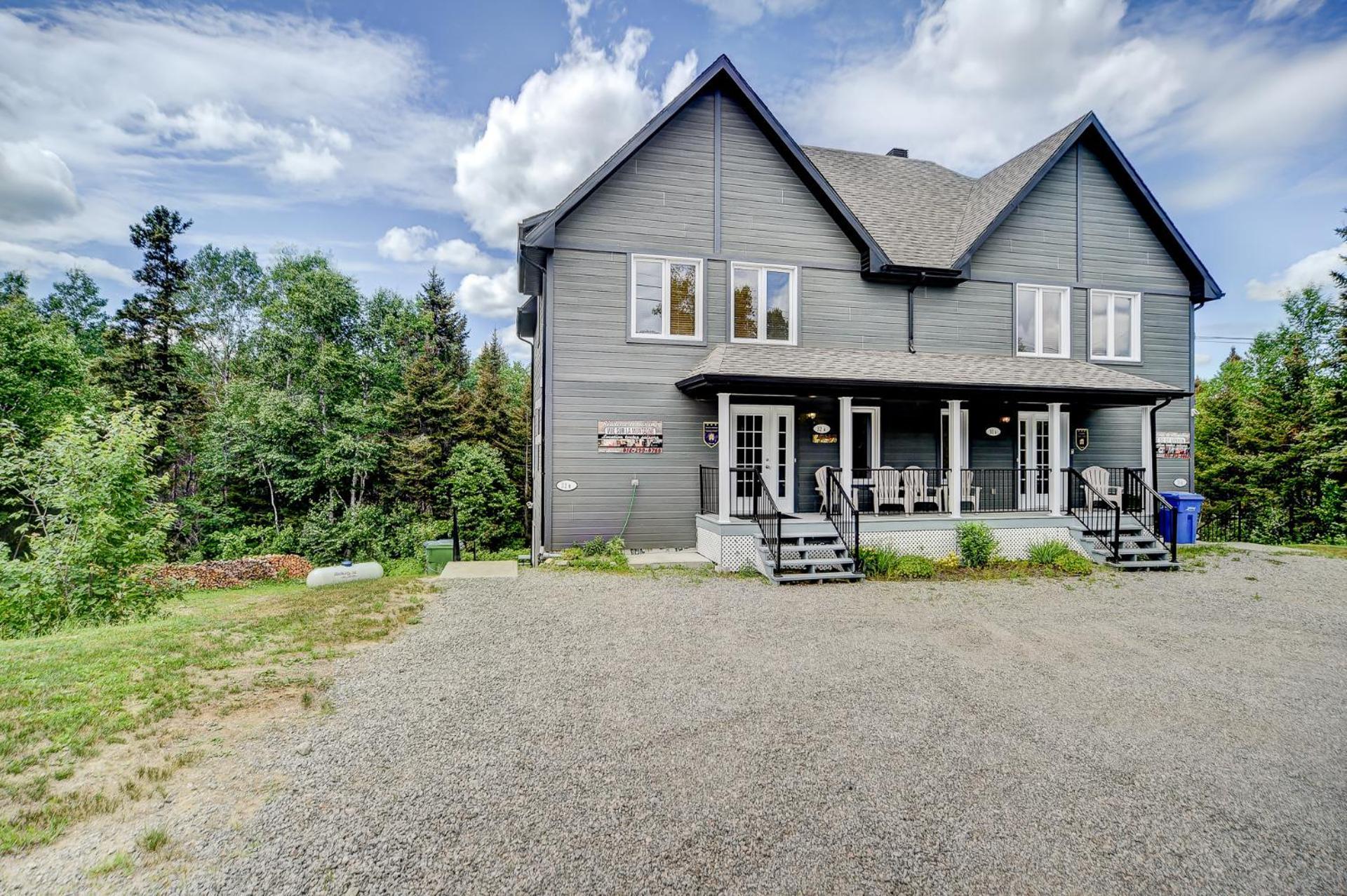 32 B De Vebron Apartamento LʼAnse-Saint-Jean Exterior foto